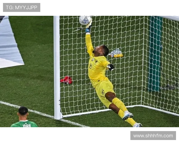 库尔图瓦超级反应能力提升，单手扑救精彩集锦备受关注