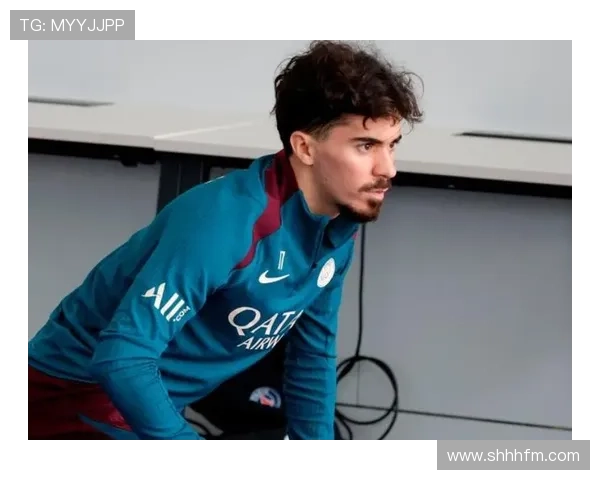 巴黎中场重建核心拼图:维蒂尼亚的地位提升 巴黎中场重建核心拼图:维蒂尼亚的地位提升