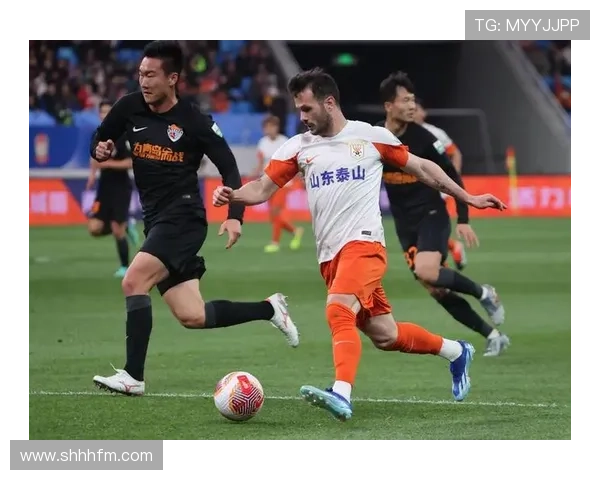 山东泰山队到底怎么了?内部冲突、战术混乱,豪门地位岌岌可危! 山东泰山队到底怎么了?内部冲突、战术混乱,豪门地位岌岌可危!